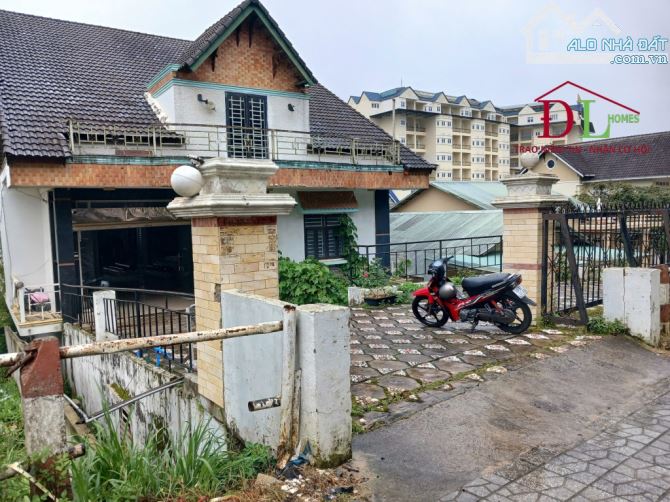 Bán lô đất hiếm  hai mặt tiền chính  Mai Anh Đào - Trần Đại Nghĩa P8 Đà Lạt .