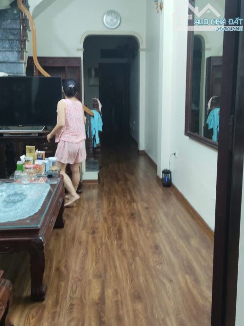 cho thuê nhà Phân Lô Lĩnh Nam ô tô tải đỗ cửa 70m2 x 3 tầng - 1