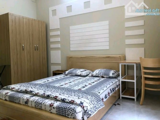 Bán CHDV mặt tiền, 5 tầng, 15 phòng full nội thất, thu nhập 100tr/tháng quận - 1