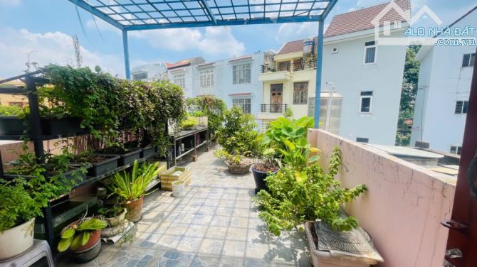 Bán nhà 3 tầng đường ô tô - Linh Trung - Thủ Đức -  Nhỉnh 6 tỷ - 1