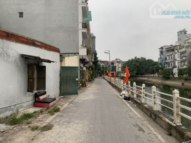 Bán đất Phố Ngọc Lâm , DT 117m2 , Mặt tiền 5m , Giá 22.3 tỷ , View hồ tai trâu - Kinh doan - 1