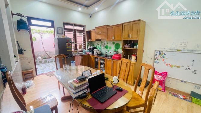 Bán nhà 3 tầng đường ô tô - Linh Trung - Thủ Đức -  Nhỉnh 6 tỷ - 2