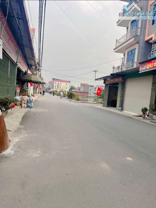 Bán Đất Thị trấn Chờ - Yên Phong Bắc Ninh Oto 50m,cách ngã tư chờ 500m,Mt = 5,8m giá 1.2ty - 3