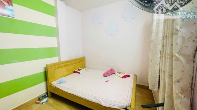 Bán nhà 3 tầng đường ô tô - Linh Trung - Thủ Đức -  Nhỉnh 6 tỷ - 3