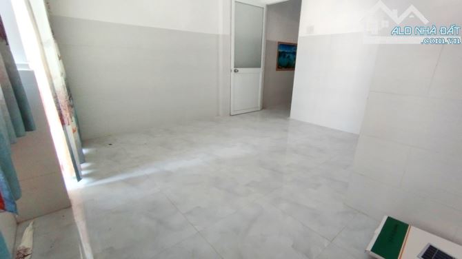 Nhà riêng RỘNG_RẺ_RÕ RÀNG PHÁP LÝ tại Nguyễn Thanh Tuyền, 50m2*2T, ngang 4.2, ô tô đỗ - 4