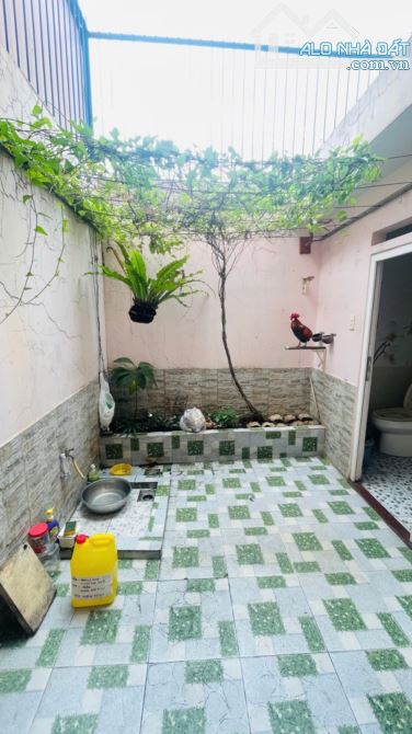 Bán nhà 3 tầng đường ô tô - Linh Trung - Thủ Đức -  Nhỉnh 6 tỷ - 4