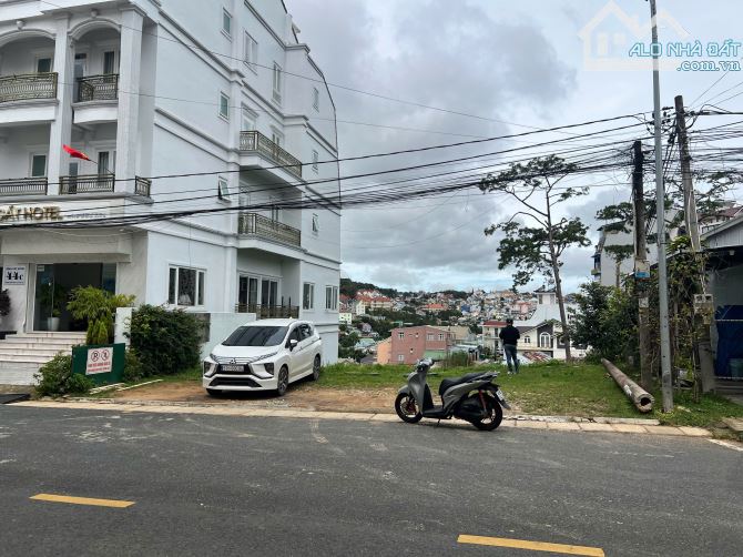 KHUÔN ĐẤT 300M2 XÂY KHÁCH SẠN NGAY TRUNG TÂM CÁCH HỒ XUÂN HƯƠNG CHỈ 1KM - 5