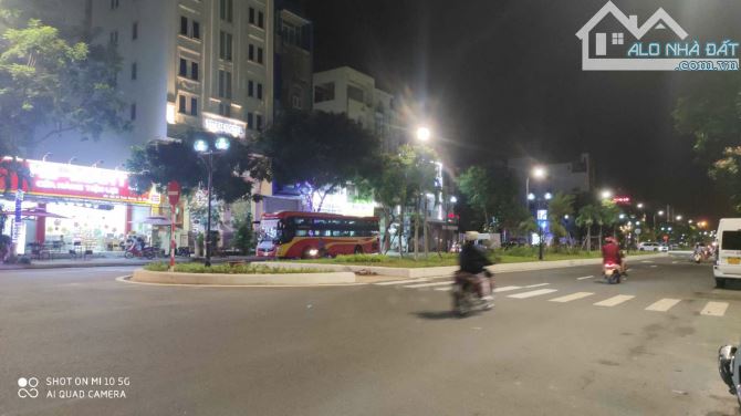 Kinh Doanh Phố Biển Mỹ Khê- Hồ Xuân Hương Quận Ngũ Hành Sơn- 150m2-Ngang10m-Chỉ : 18 Tỷ