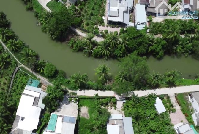 Gần 2 công đất có view sông rất đẹp tại Phú Đức, Long Hồ - 1