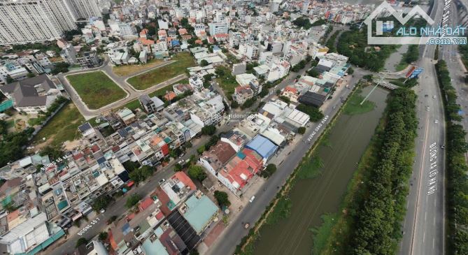 Quá Rẻ ! Bán nhà mặt tiền Song Hành,Quận 2 , DT: 8x20m - 4 tầng, HĐT: 120 triệu/th - 63 Tỷ - 1