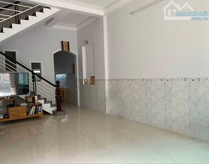 Bán nhà hẻm xe hơi, dt: 81m2x3t, mt:5m, thông số đẹp, Dương Đình Hội - 2