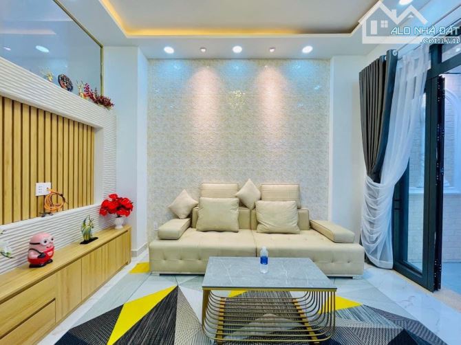 Bán nhà đang cho thuê 14 triệu ngay Trần Huy Liệu, Phú Nhuận. Giá: 2.5 tỷ.65m2, sổ riêng