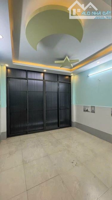 Bán nhà 1/ Lạc Long Quân - 4x14m - 6,2 tỷ - 1 trệt 2 lầu - P10 Q11. - 1