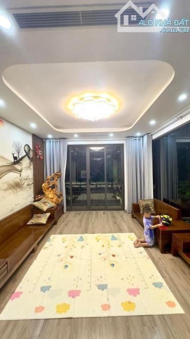 PHÂN LÔ ÔTÔ TRÁNH DÂN XÂY THẠCH BÀN LB 50M2 x 5T LÔ GÓC 3 THOÁNG KINH DOANH. 12,5TỶ - 1