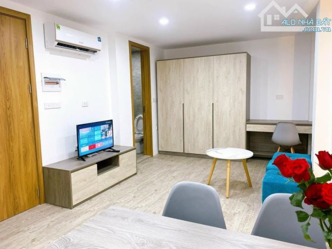 Bán toà căn hộ dịch vụ Pháo Đài Láng 130m2 8T MT 6m hợp đồng thuê 2.2 tỷ/ năm chỉ 25.5 tỷ - 1