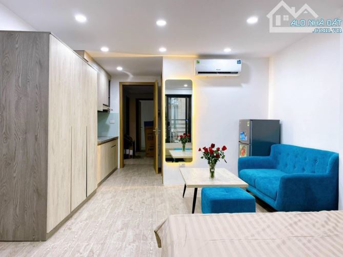 Bán toà căn hộ dịch vụ Pháo Đài Láng 130m2 8T MT 6m hợp đồng thuê 2.2 tỷ/ năm chỉ 25.5 tỷ - 2