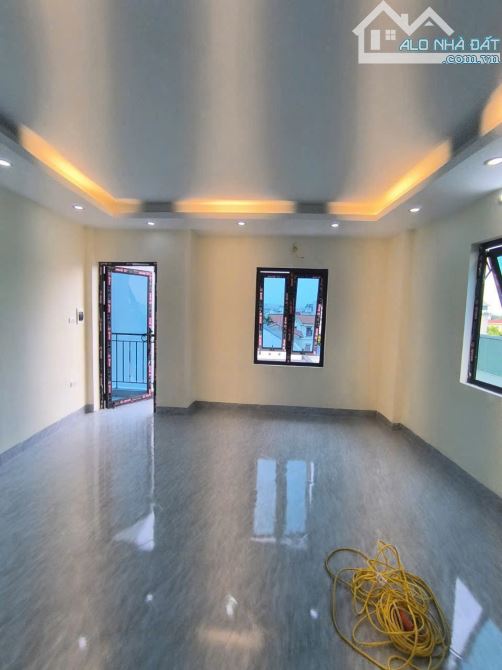 5.45 tỷ nhà 6 tầng phố Thạch Bàn, Long Biên , ô tô, nhà mới, full NT - 3