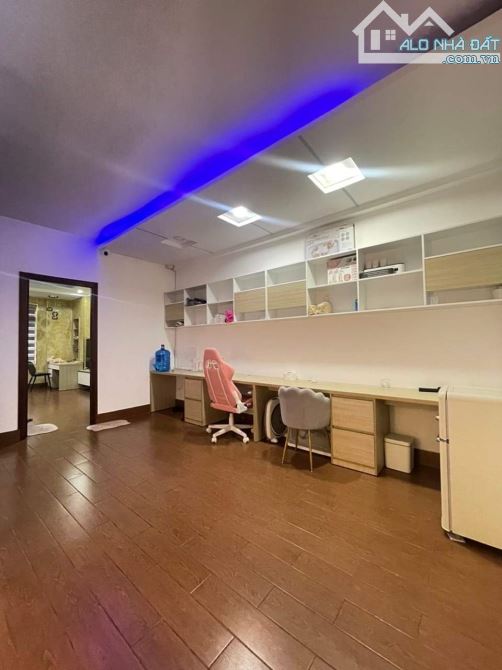 CĂN NHÀ mà RẤT NHIỀU NHÀ ĐẦU TƯ BĐS SĂN TÌM: NHÀ ĐẸP sát BIỂN THANH KHÊ - 75m² ngang 5m - 3