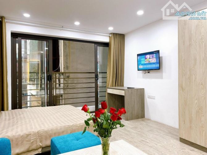 Bán toà căn hộ dịch vụ Pháo Đài Láng 130m2 8T MT 6m hợp đồng thuê 2.2 tỷ/ năm chỉ 25.5 tỷ - 3
