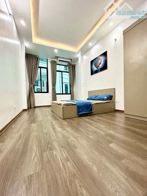 Bán CHDV, dòng tiền, Nguyễn Trãi 50m2, Vuông vắn, Mặt tiền rộng