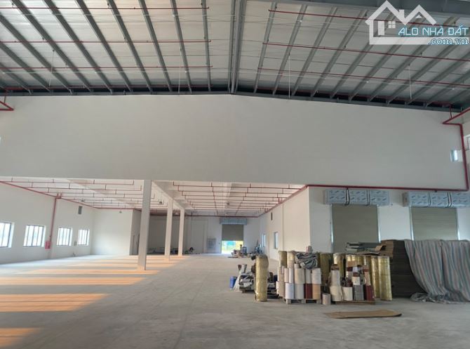 Cho thuê 5000m2 nhà xưởng x 2 tầng tại khu công nghiệp Thạch Thất , Quốc Oai, Hà Nội.