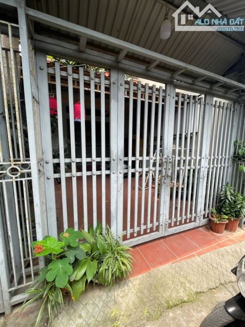 Bán căn siêu rẻ ngõ 264 Ngọc Thuỵ Long Biên, 98m2, MT5,4m ở ngay hơn 5 tỷ