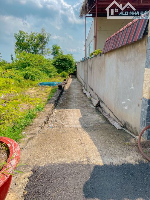 BÁN ĐẤT 2 MT ĐƯỜNG NHỰA, THỔ CƯ, CẠNH BỜ HỒ BÀ TÔ, RA BIỂN 15 PHÚT, BÁN NHANH TRONG TUẦN