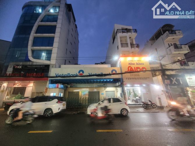 Hàng ngộp bank, mặt tiền Huỳnh Văn Bánh 193m2(11mx17,5m) Gấp bán 65 tỷ Phù hợp xây dựng bu