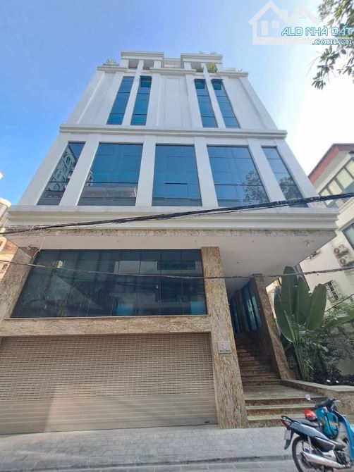 BUILDING Nguyễn Cư Trinh, vòng xoay Cống Quỳnh, Quận 1. DT: 12x20m, Hầm 9 tầng. Giá; 280tr