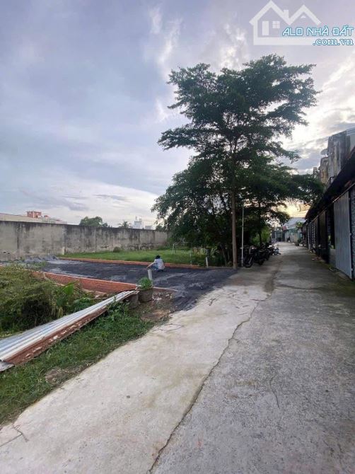 chủ gửi bán lô đất gần chợ tân hiệp 100m2 giá chỉ 1 tỷ 655 gọi cho em gặp chủ đặt cọc - 1
