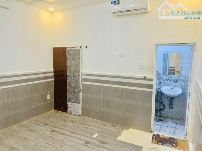 55 CHDV Mặt Tiền  Phạm Văn Chiêu 500m2 xây 8 lầu 10 x50  GIá 59 tỷ KHoáng 200tr/Tháng - 1