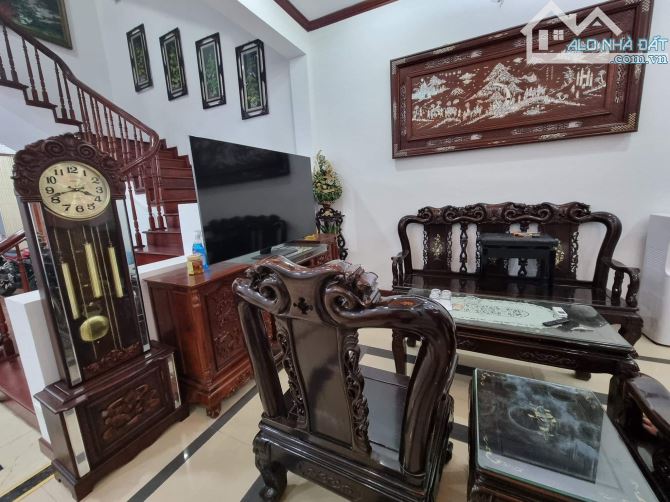 Bán nhà Hoàng Sâm , Cầu Giấy  61m2, 5 tầng, 2 mặt tiền, 7 chỗ nhỉnh 16 tỷ - 2