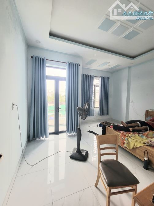 Bán nhà HXH, 90m2, 3 tầng, ngang 5m, Linh Xuán, chỉ 4 x.tỷ - 4