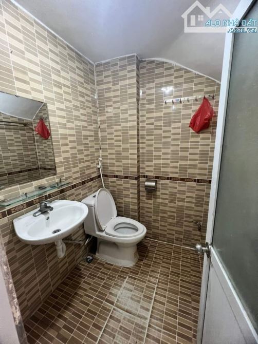 Nhà Trung Kính ngõ oto đỗ cửa. DT 35m2, 4 tầng. 15 triệu(tháng) - 5