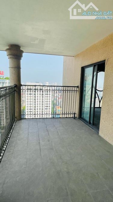 Quite Luxury Penhouse Duplex 36 Hoàng Cầu. DT 453m². Giá chào 42 Tỷ. - 7