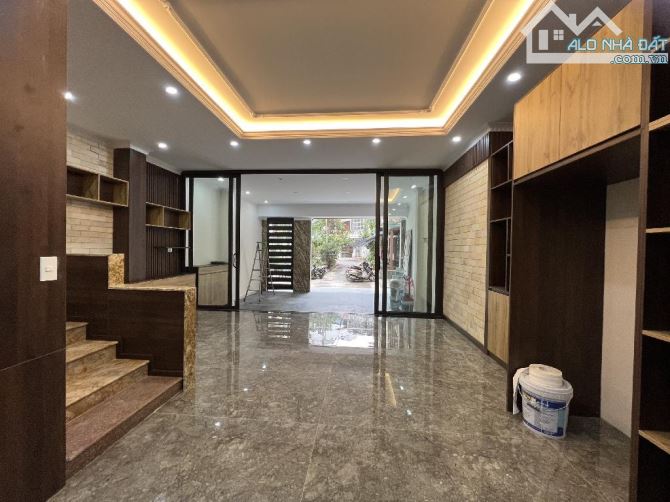 BÁN NHÀ MẶT PHỐ VŨ TÔNG PHAN, 8 TẦNG, MỚI ĐẸP, NGÕ SAU, VỊ TRÍ ĐẮC ĐỊA, 105 M2, 50 TỶ