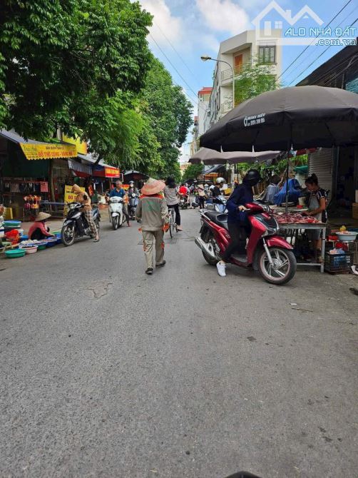 MẶT CHỢ NGÔ THÌ NHẬM, LÔ GÓC MẶT TIỀN QUYỀN LỰC RỘNG GẦN 20M, KINH DOANH VÔ ĐỊCH, GIÁ NGON