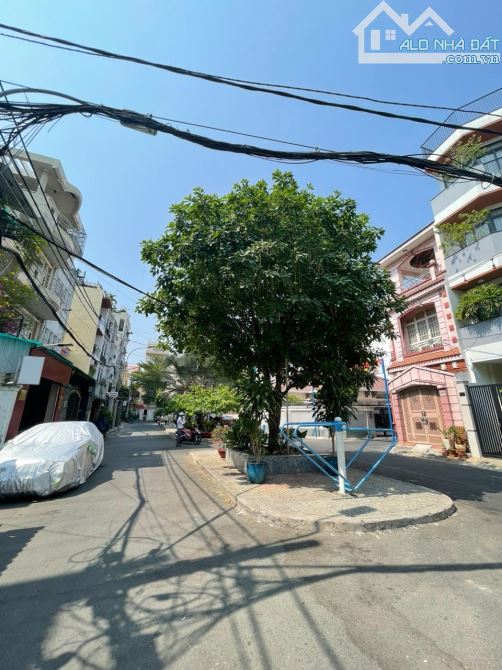 Bán nhà hẻm 1073 CMT8 (Cư Xá Tự Do), Q. Tân Bình. DT: 5 x 20m nở hậu 4 lầu giá 19.8Tỷ