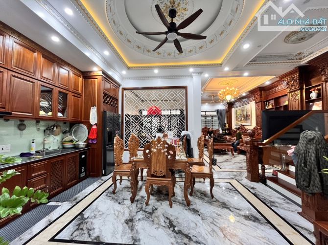 Bán biệt thự mini cực đẹp phố Thiên Lôi-Nguyễn Văn Linh.94m2 4 tầng ngang 7m vuông vắn.