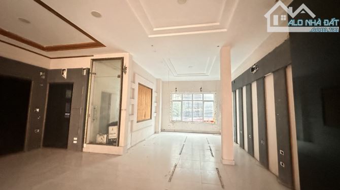 Bán Toà nhà MP Tố Hữu , dt 120m2, 6 tầng, mt 12m. Giá bán 46 tỷ có tl - 1