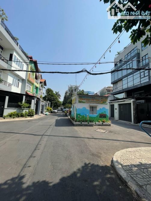 Bán nhà hẻm 1073 CMT8 (Cư Xá Tự Do), Q. Tân Bình. DT: 5 x 20m nở hậu 4 lầu giá 19.8Tỷ - 2