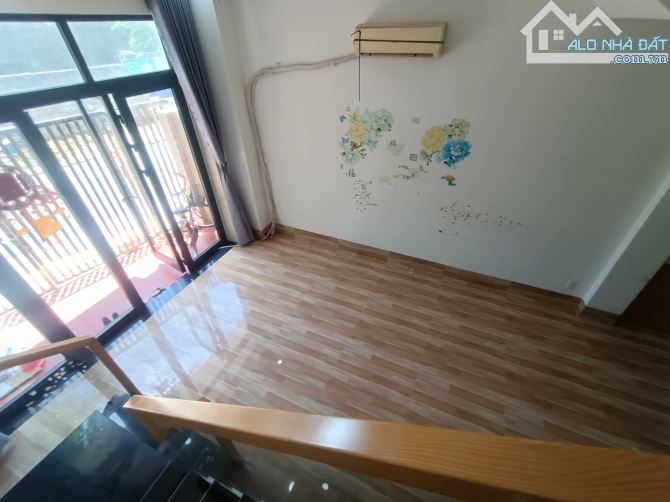 Bán nhà Nguyễn Đình - Sơn Trà, nhà 3 tầng, 60m2, 3PN, sân xe, sân phơi đường 5m5, LVCC - 3