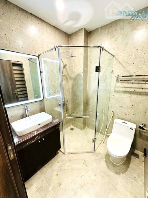 Chủ Vào Nam Bán Nhà Hoàng Hoa Thám, Nhà Tạo Dòng Tiền Vị Trí Thuận Lợi, 50m2x5T, Mt 3,8m - 4