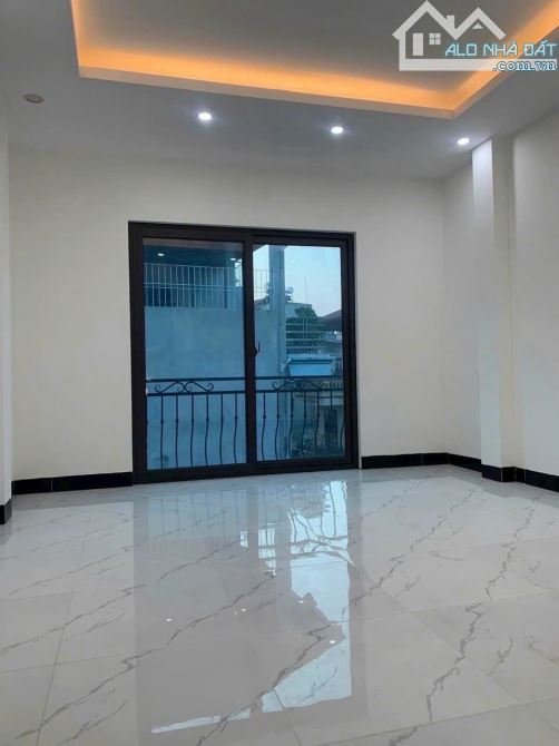 Bán gấp siêu phẩm  LA Tinh – 4*T 30m2 Ô tô đỗ cách 10m , 5p ra KDT đô nghĩa  giá chỉ 3tỷ15 - 5