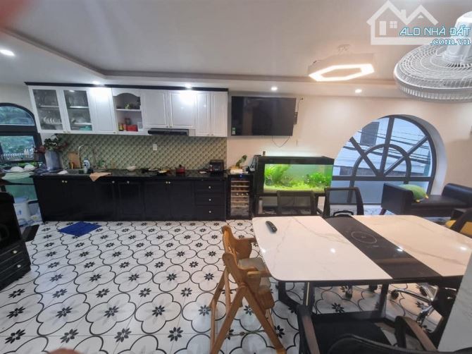 nhà mới đẹp , HXH thông đỗ cửa Nơ Trang Long P.12 Q.BT 5 tầng BTCT 68m2, 4PN, chỉ 10 tỷ9 - 5