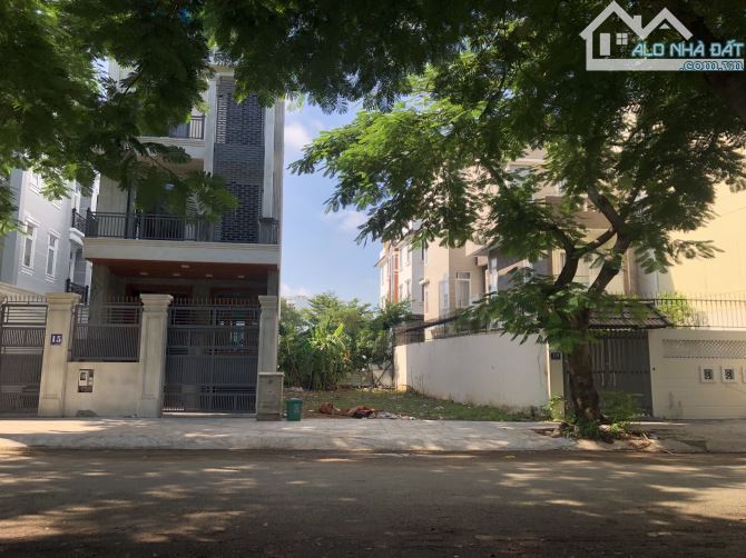 Bán đất view sông đường 51, Phường Bình Trưng Đông Q2 DT: 8 x 27m = 224,6 m2
