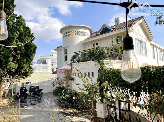 Bán Villa Mặt tiền Yên Thế, Phường 10, Đà Lạt vị trí hiếm có view đẹp