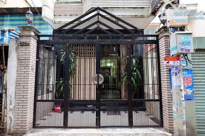 RẺ NHẤT Q.7, mặt tiền đường LÂM VĂN BỀN. Dt: 4m x 20m. Giá: 10.5 tỷ.