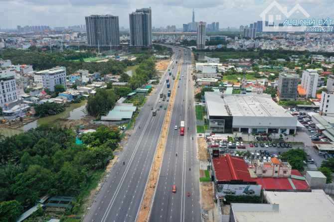 Bán Nhà mặt tiền Nguyễn Văn Linh ngang khủng 7.3m