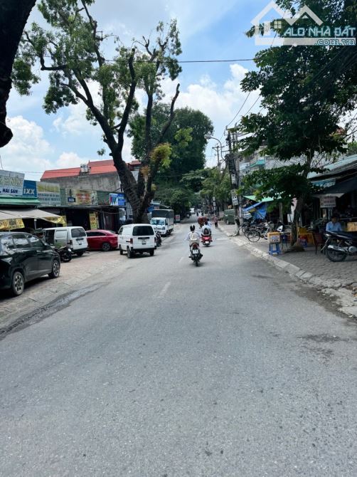 NHÀ MỚI KÍNH KOONG- Ô TÔ TRÁNH - KINH DOANH - TẠI THUÝ LĨNH - HOÀNG MAI